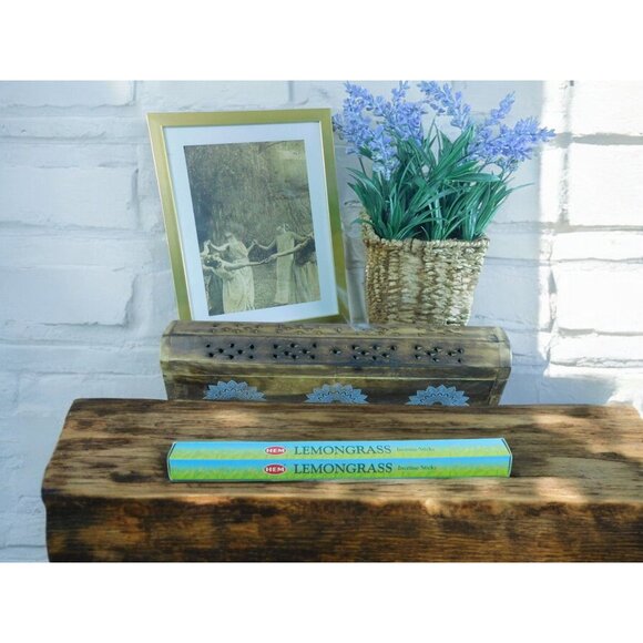 HEM Lemongrass 20 Incense Sticks Aromatic And Calming Relaxation Meditation - Picture 3 of 9
